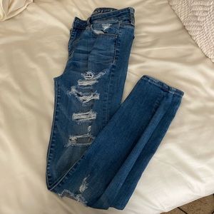 American eagle distressed jeans, super stretch!